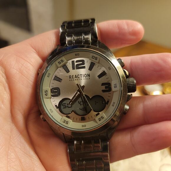 Vintage Watches Kenneth Cole Reaction Dual Display Quartz Chrono Steel Band - Picture 5 of 10